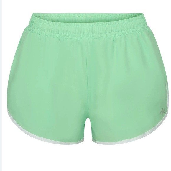 Alo Ivy League Dolphin Shorts Ultramint / White Women’s - Picture 1 of 3